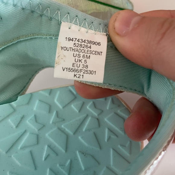 Lands end shoes - Picture 6 of 6